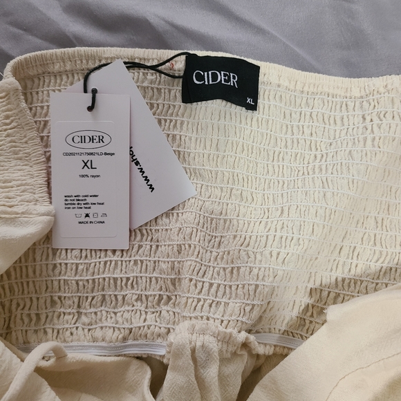 Cider XL Beige Dress - Picture 4 of 4